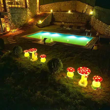 Hobbit Chalet *