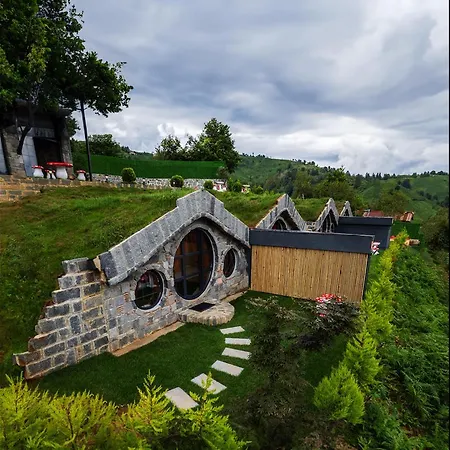 Hotel Hobbit Chalet *