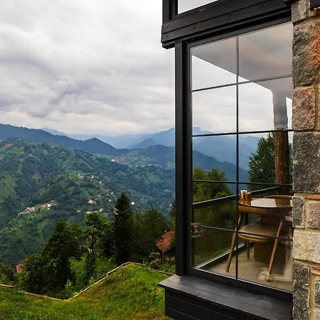 Hobbit Chalet *