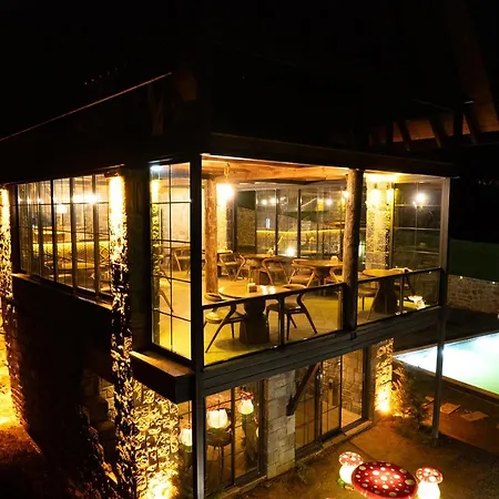 Hotel Hobbit Chalet